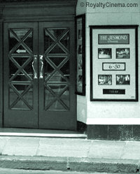 Few alterations were made to the Jesmond Picture House over the years, other than the conversion to sound and then later Cinemascope. In 1981 the entrance still had a 1920's feel to it.